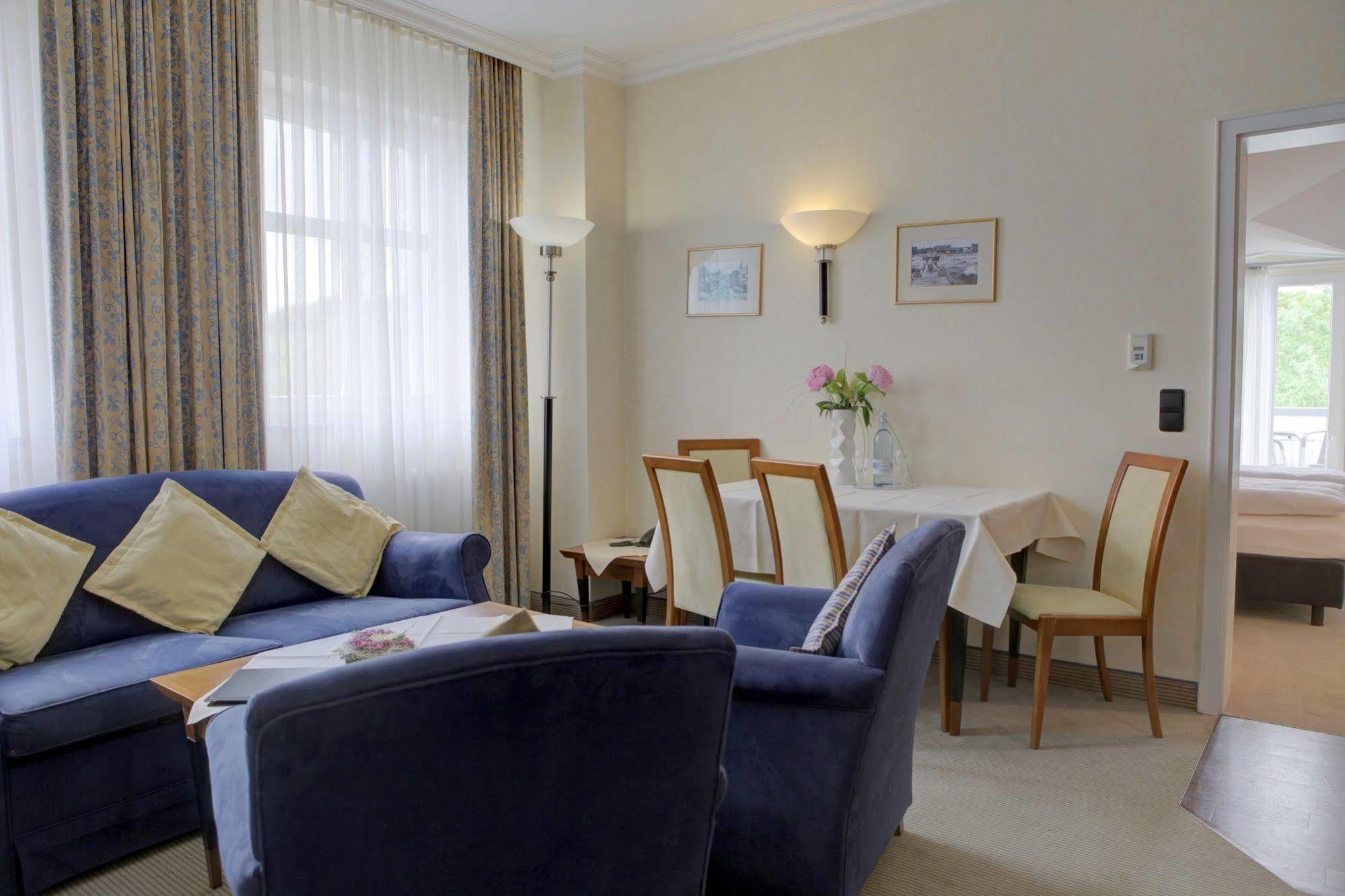 צינוביץ Aparthotel Seeschloesschen מראה חיצוני תמונה