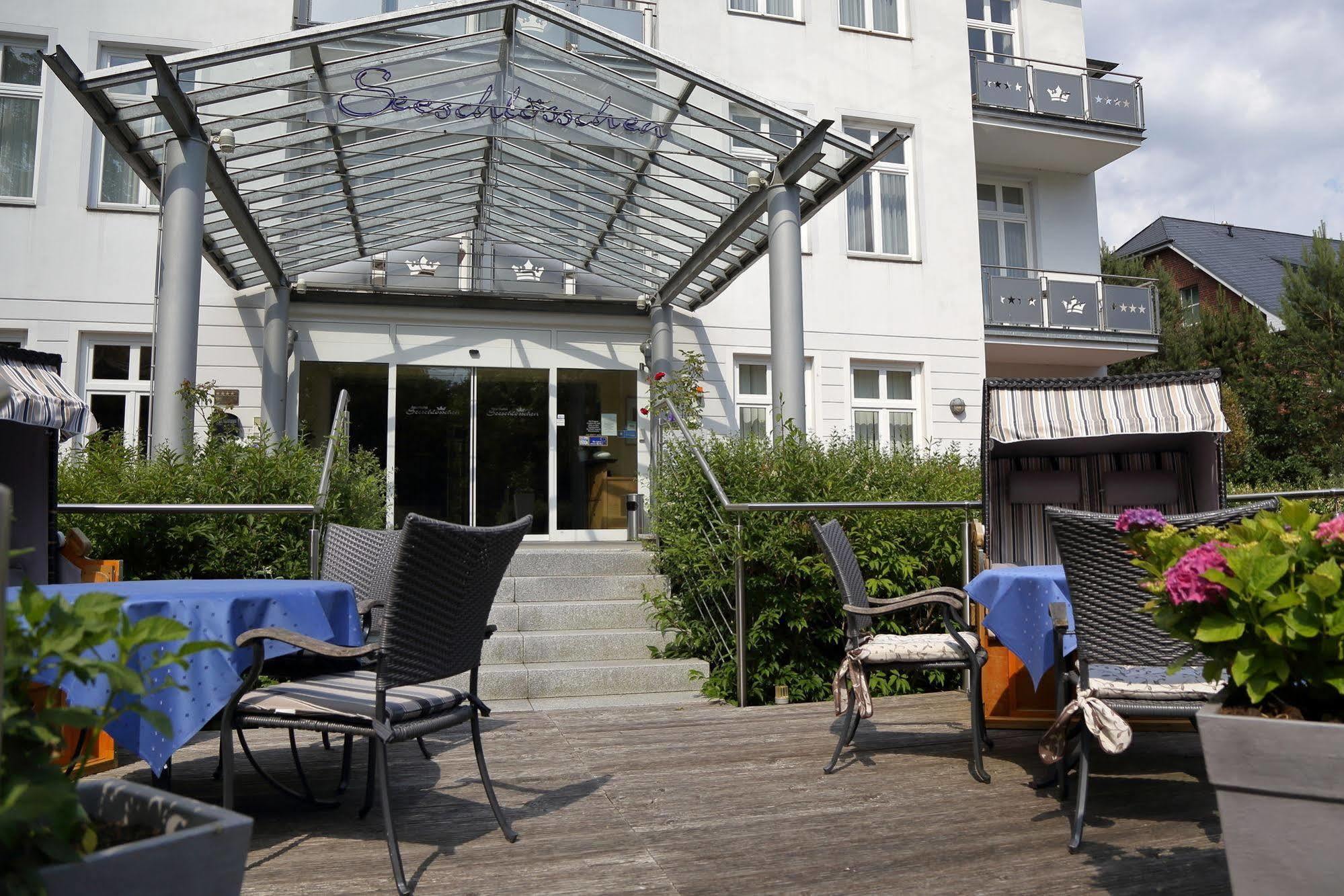 צינוביץ Aparthotel Seeschloesschen מראה חיצוני תמונה