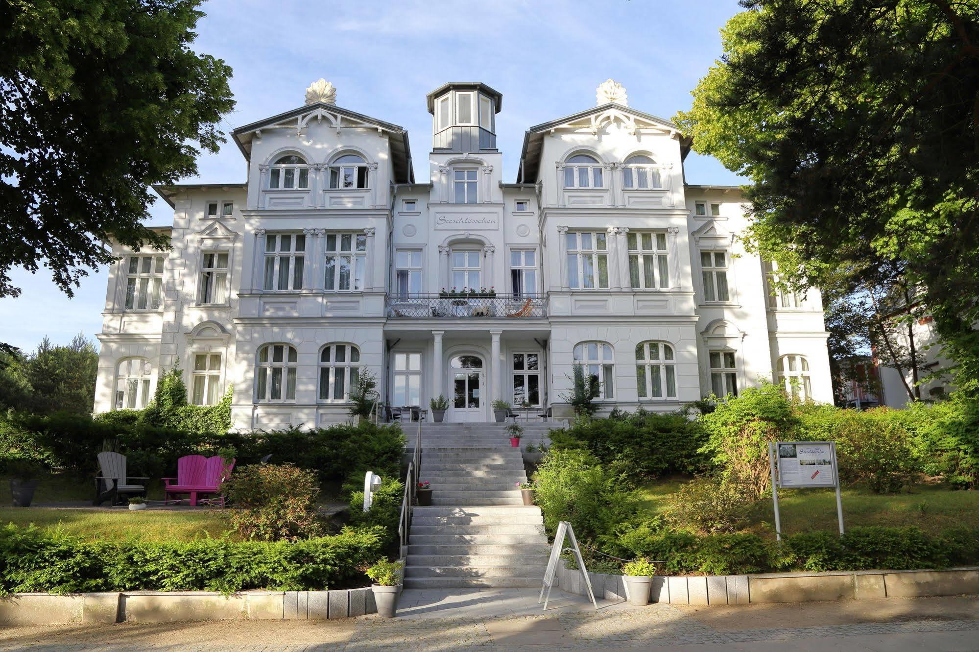 צינוביץ Aparthotel Seeschloesschen מראה חיצוני תמונה